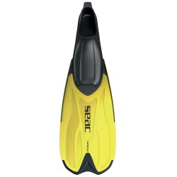 Et par gule SEAC Spinta sv�mmef�dder i str. 46-47 med letv�gtsdesign til snorkling og vandaktiviteter.