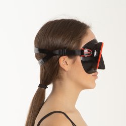 SEAC AJNA mask. sort med rd ramme ( Masken i hj kvalitet)