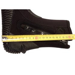 Neopren st�vler med gummi s�l og lynl�s.