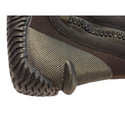 Neopren st�vler med gummi s�l og lynl�s.